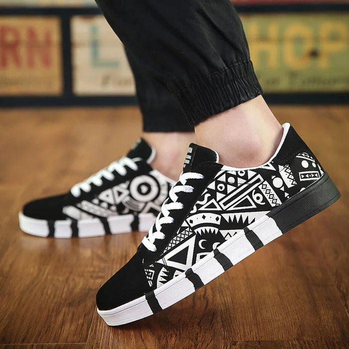 Men's Skateboarding Shoes Casual Shoes Outdoors Leisure Sneakers Breathable Walking Lace up Shoes Flat Shoes Chaussure Homme