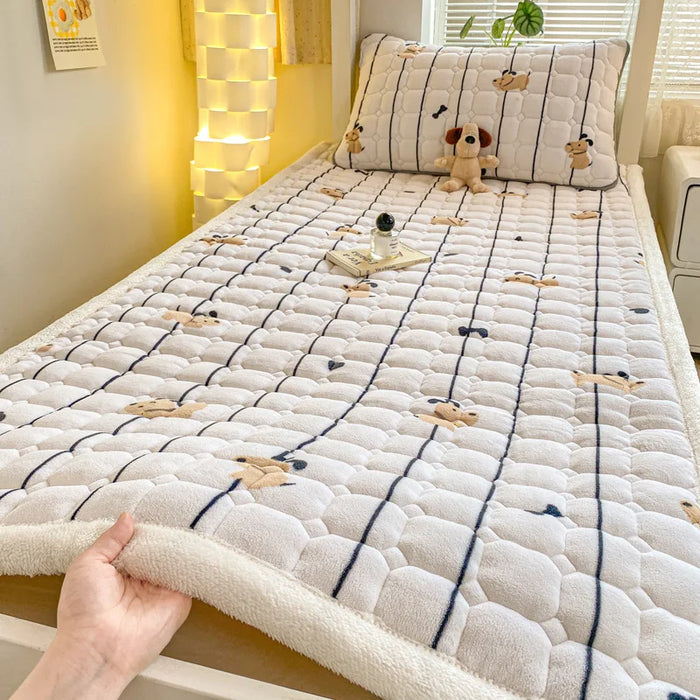 Cartoon Printed Warm Bed Mattress Super Soft Cozy Milk Velvet Single Bedding Protector Thick Tatami Mats for Autumn and Winter