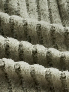 Ladies' fashionable and versatile slim fit and detachable design with sloping shoulder collar and camisole vest